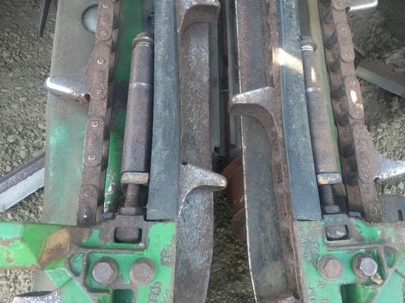Image of John Deere 608C equipment image 3