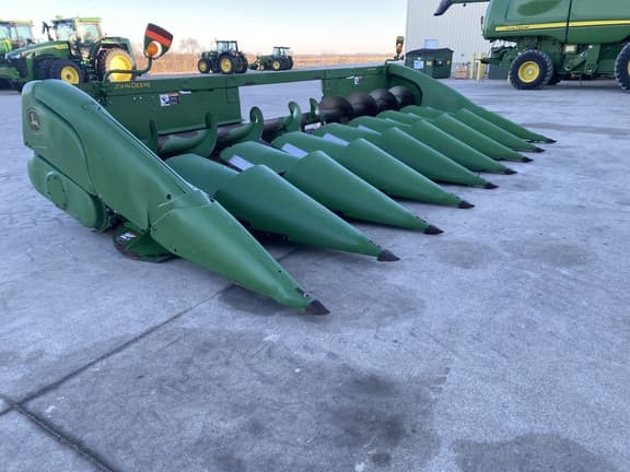 Image of John Deere 608C equipment image 3