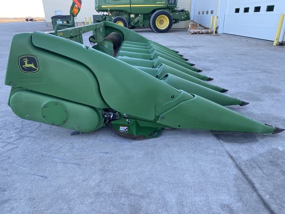 Image of John Deere 608C equipment image 2