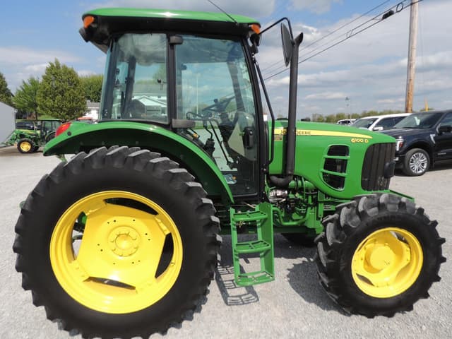 Image of John Deere 6100D equipment image 3