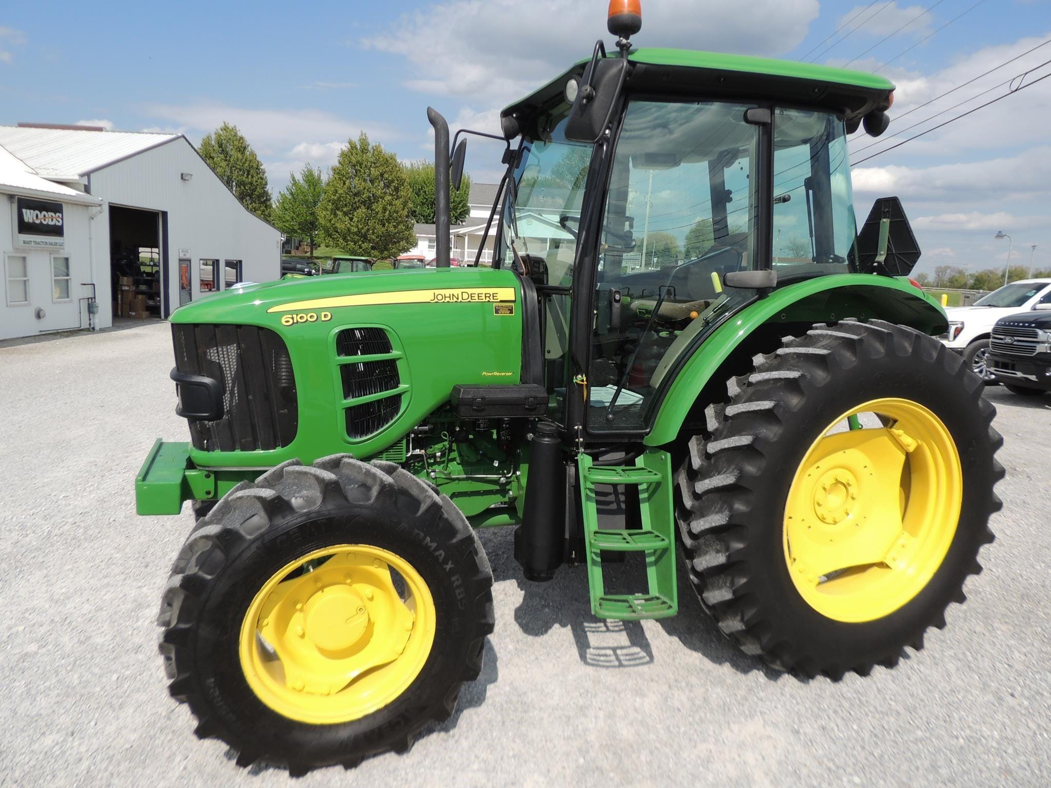 2012 John Deere 6100D Equipment Image0
