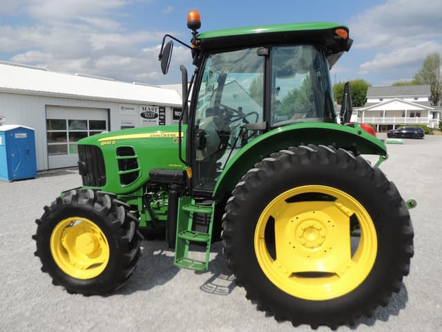 Image of John Deere 6100D equipment image 1