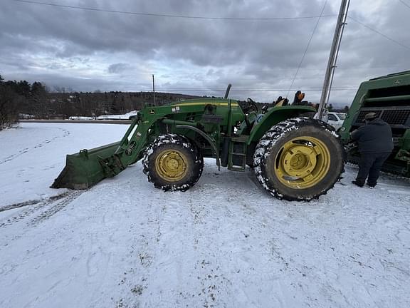 Image of John Deere 6115D equipment image 2