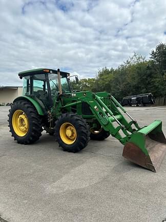 Image of John Deere 6115D equipment image 4