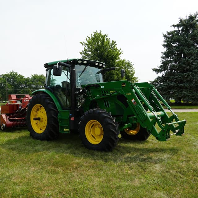 Image of John Deere 6125R equipment image 1
