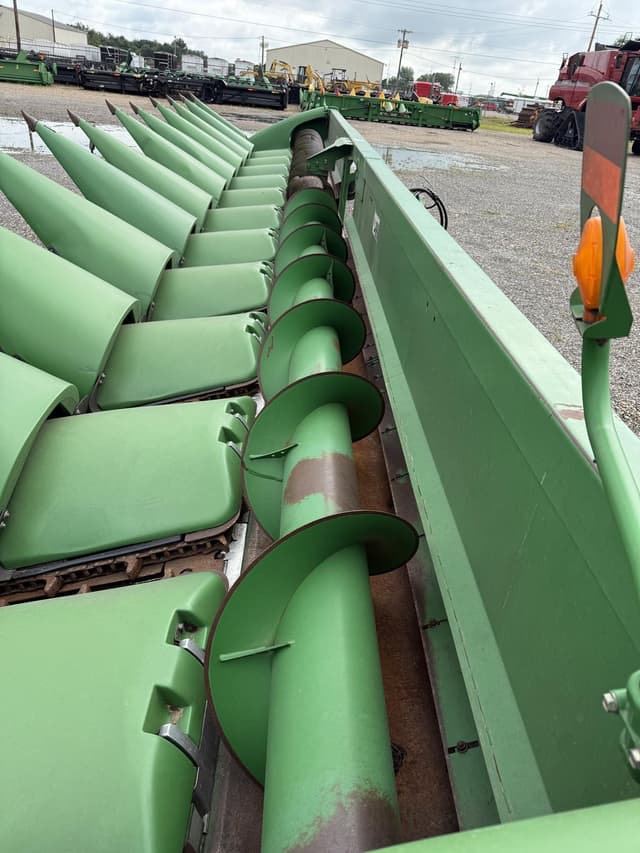 Image of John Deere 612C equipment image 4