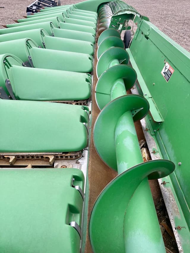 Image of John Deere 612C equipment image 4