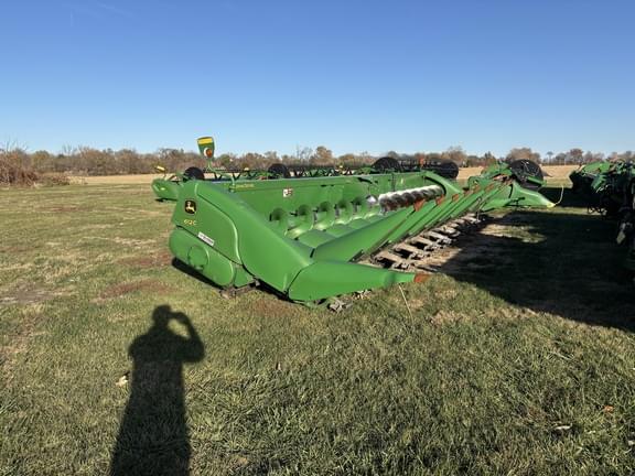 Image of John Deere 612C equipment image 1