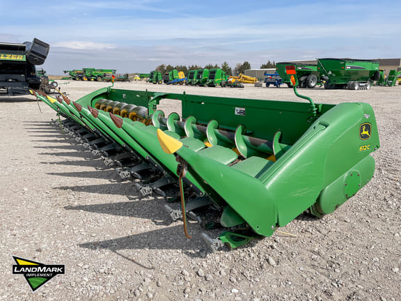 Main image John Deere 612C