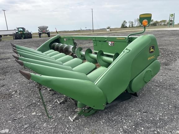 Image of John Deere 608C equipment image 2