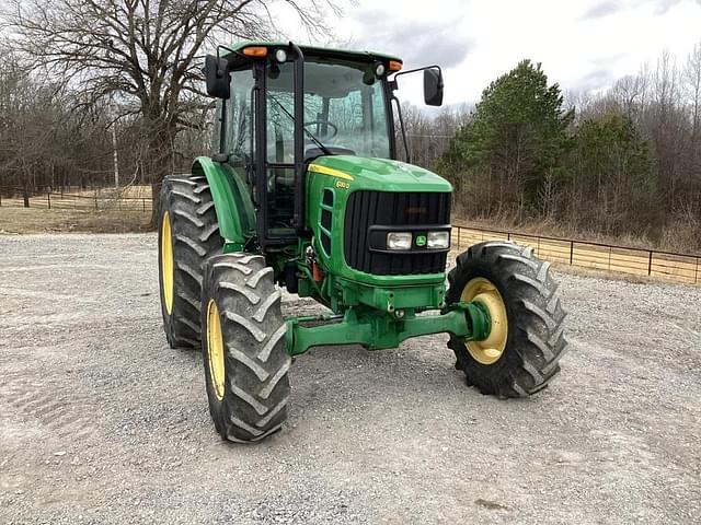 Image of John Deere 6130D equipment image 2