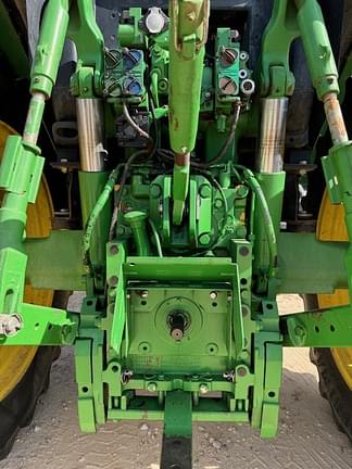 Image of John Deere 6140R equipment image 3