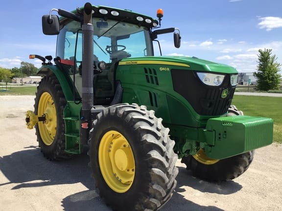 2012 John Deere 6140R Image