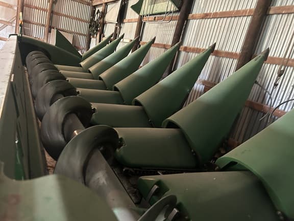 Image of John Deere 616C equipment image 3