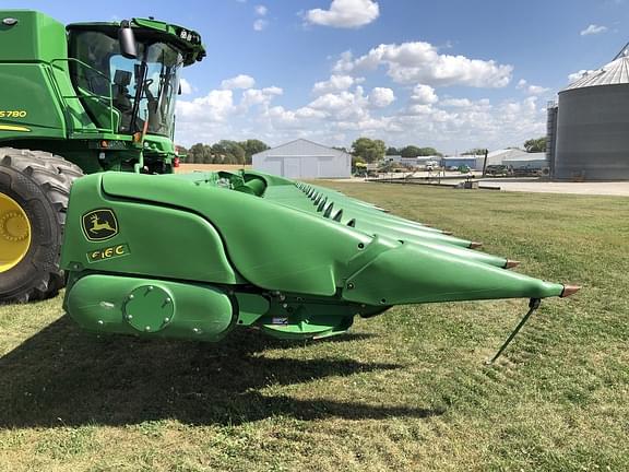 Image of John Deere 616C equipment image 3