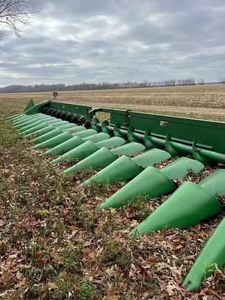 Image of John Deere 616C equipment image 1