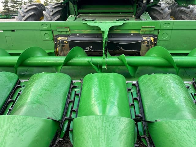 Image of John Deere 616C equipment image 3