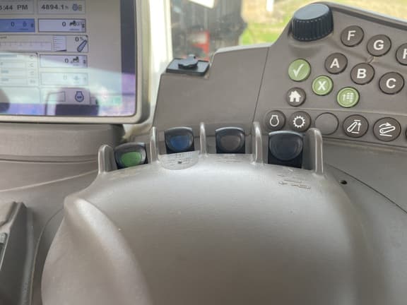 Image of John Deere 6170R equipment image 1