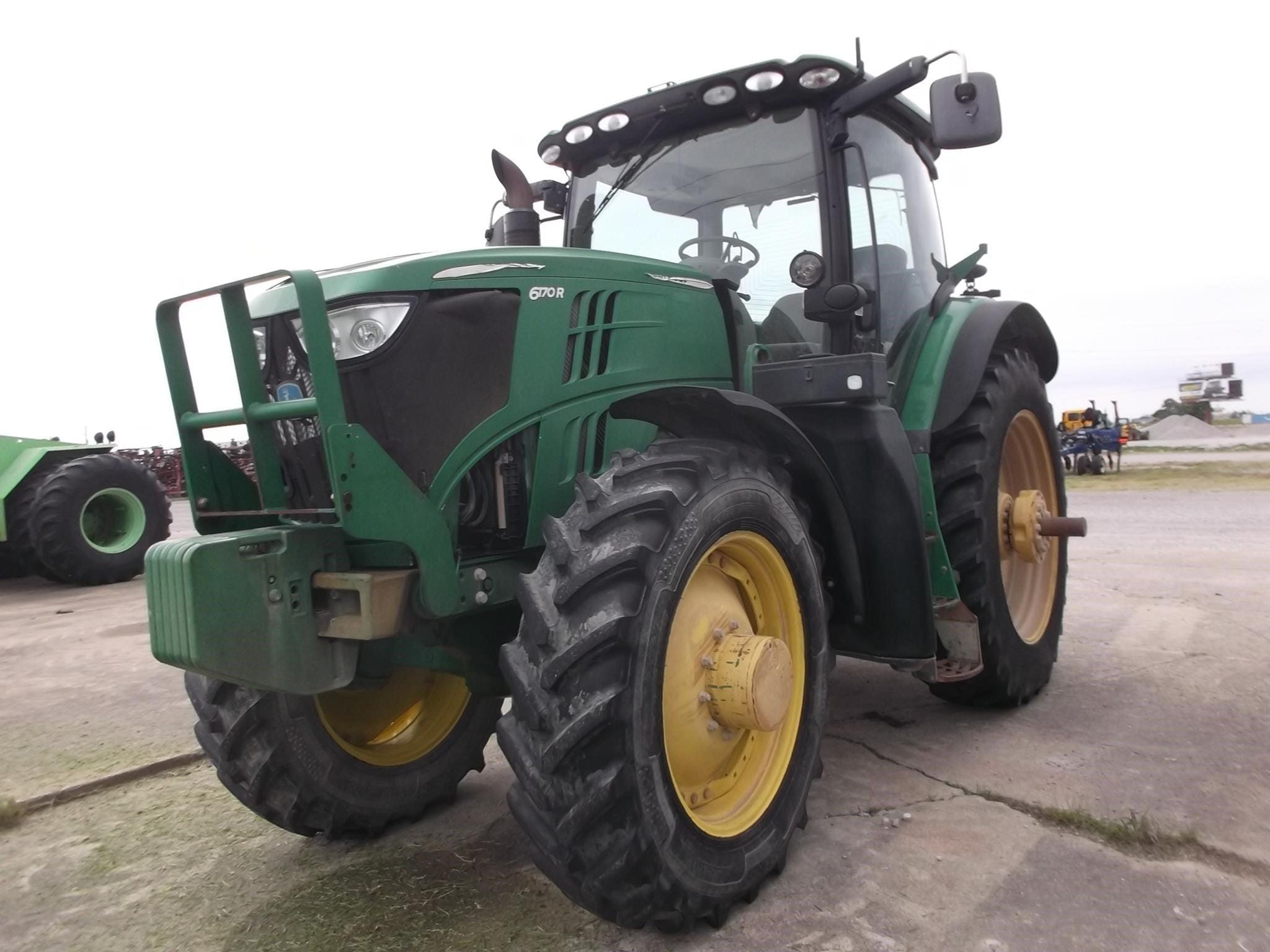 2012 John Deere 6170R Equipment Image0