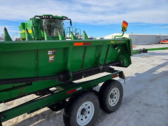 Image of John Deere 618C equipment image 2