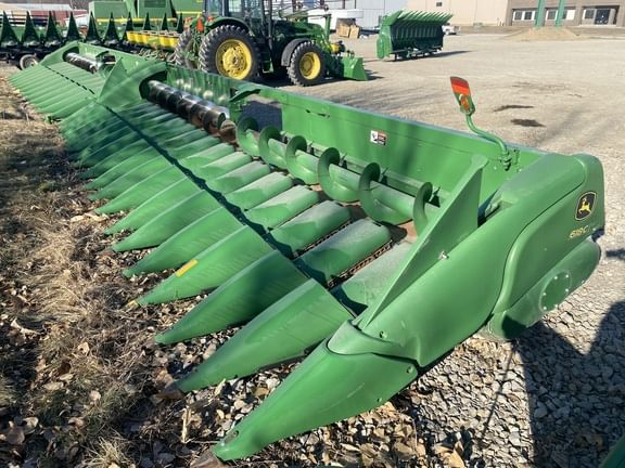 Main image John Deere 618C