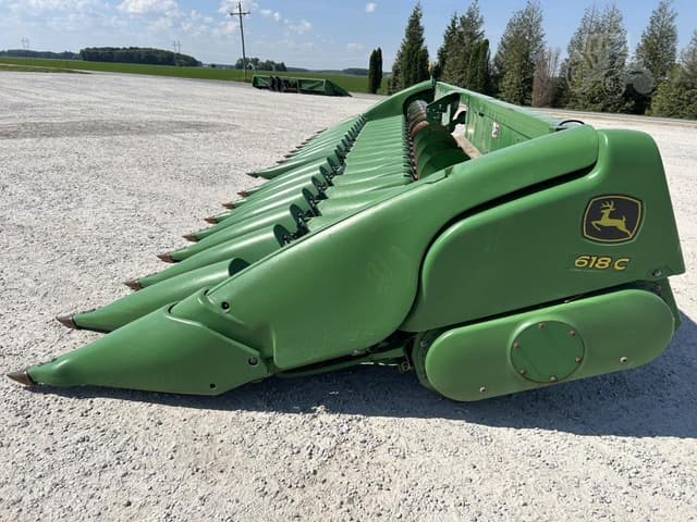 Image of John Deere 618C equipment image 3