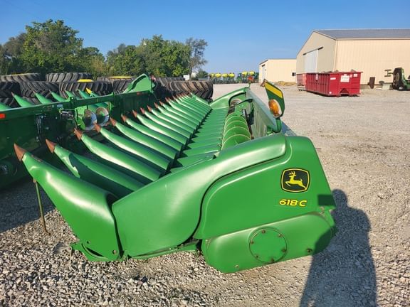 Main image John Deere 618C