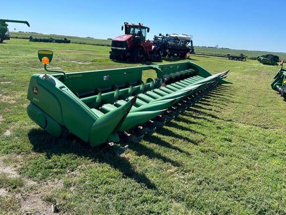 Image of John Deere 618C equipment image 3