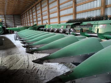 Main image John Deere 618C