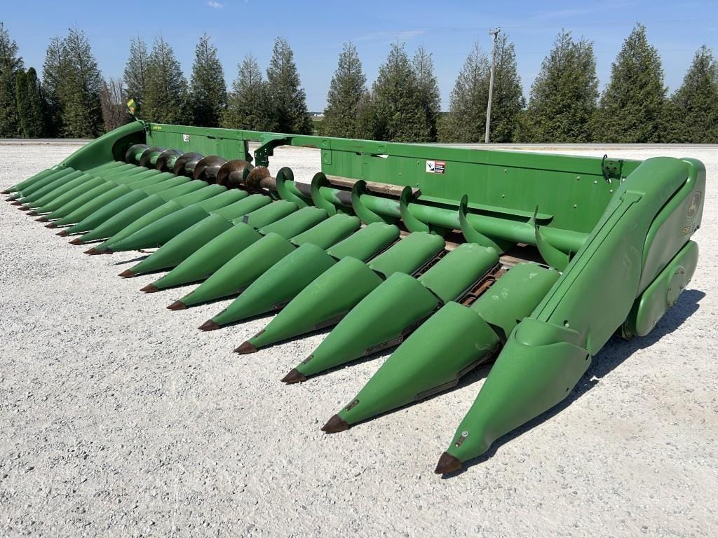 2012 John Deere 618C Equipment Image0