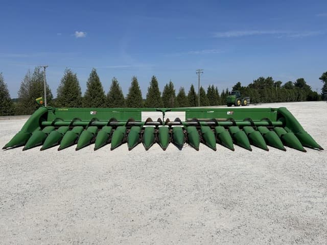 Image of John Deere 618C equipment image 1