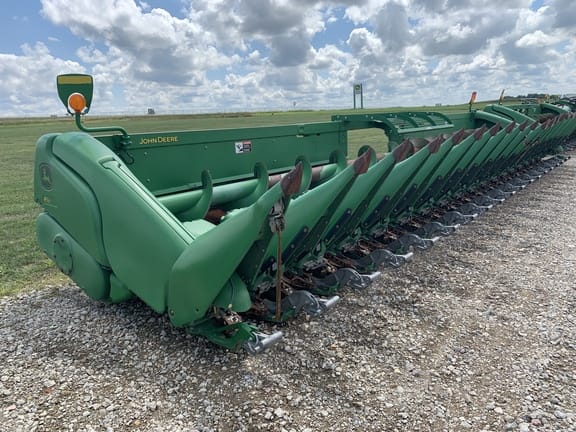 Main image John Deere 618C