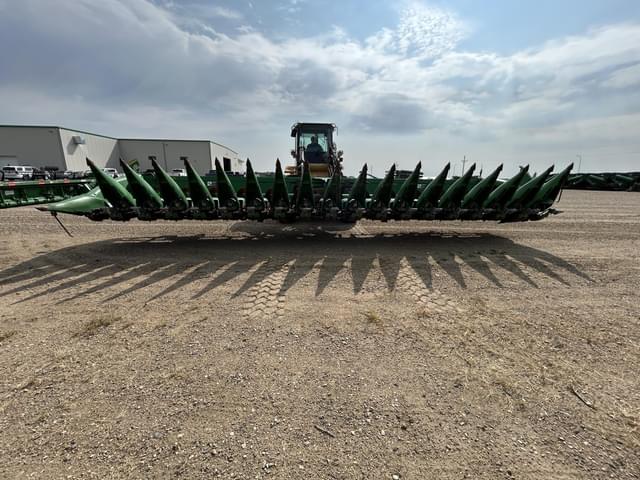 Image of John Deere 618C equipment image 1