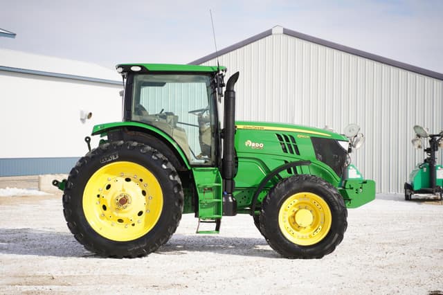 Image of John Deere 6190R equipment image 3
