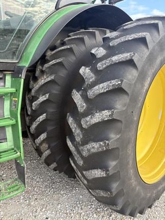 Image of John Deere 6190R equipment image 1