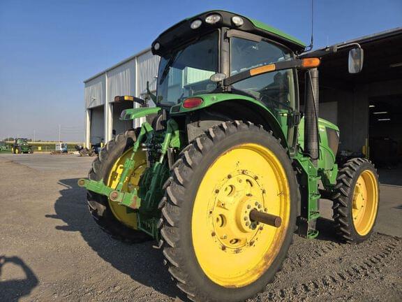 Image of John Deere 6190R equipment image 4