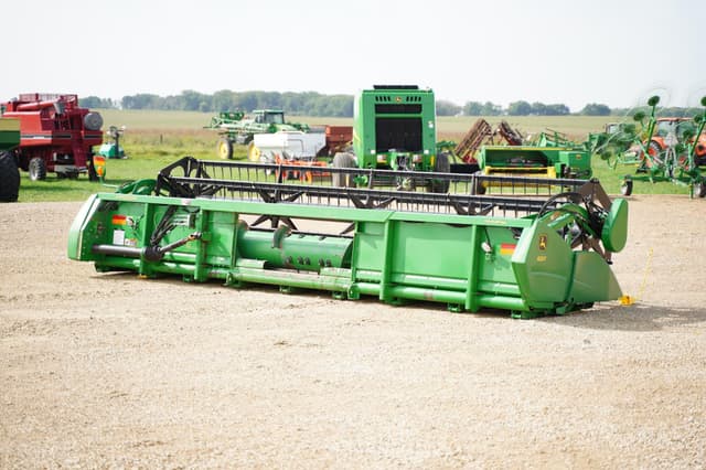 Image of John Deere 620F equipment image 2