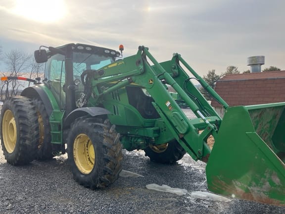 2012 John Deere 6210R Equipment Image0