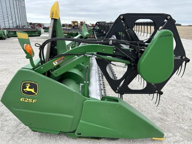 Image of John Deere 625F equipment image 3