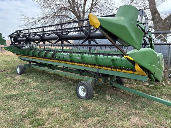 Image of John Deere 625F equipment image 4