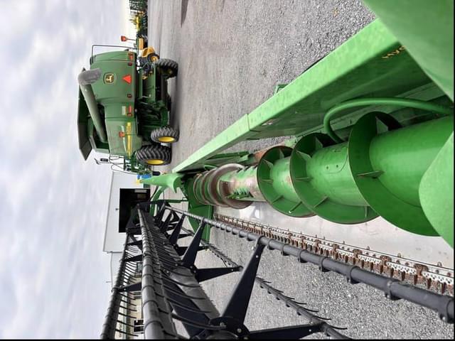 Image of John Deere 625F equipment image 4