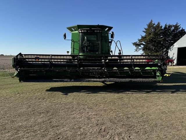 Image of John Deere 625F equipment image 2