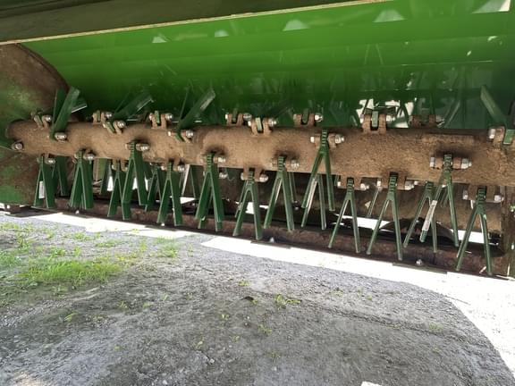Image of John Deere 630 equipment image 3