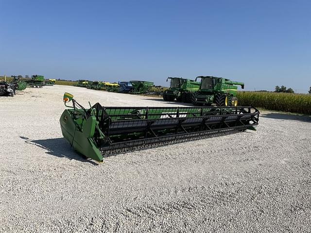 Image of John Deere 630F equipment image 4