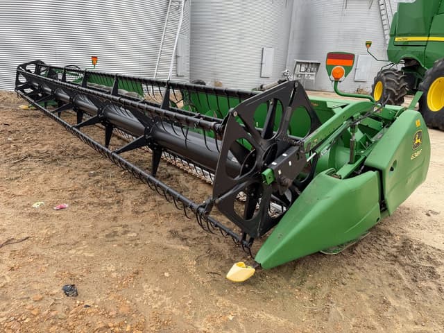 Image of John Deere 630F equipment image 2