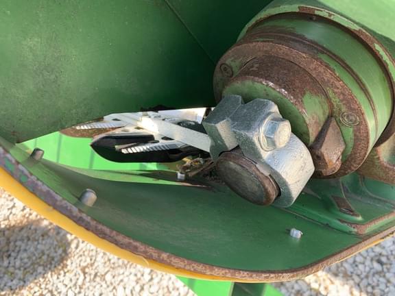 Image of John Deere 630F equipment image 2