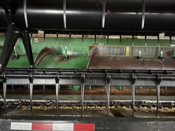 Image of John Deere 630F equipment image 4
