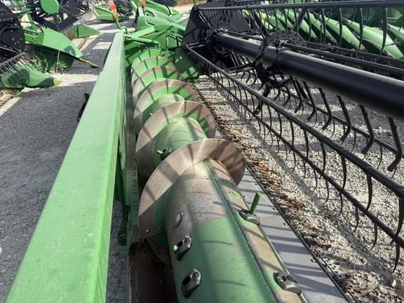 Image of John Deere 630F equipment image 3