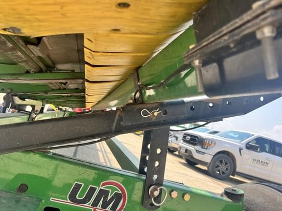 Image of John Deere 630F equipment image 2