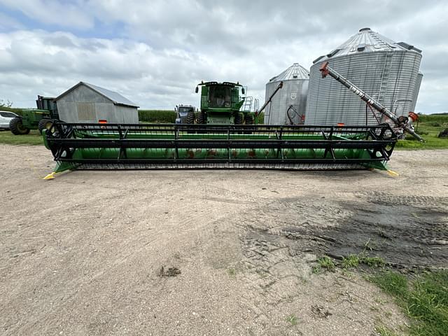 Image of John Deere 630F equipment image 2